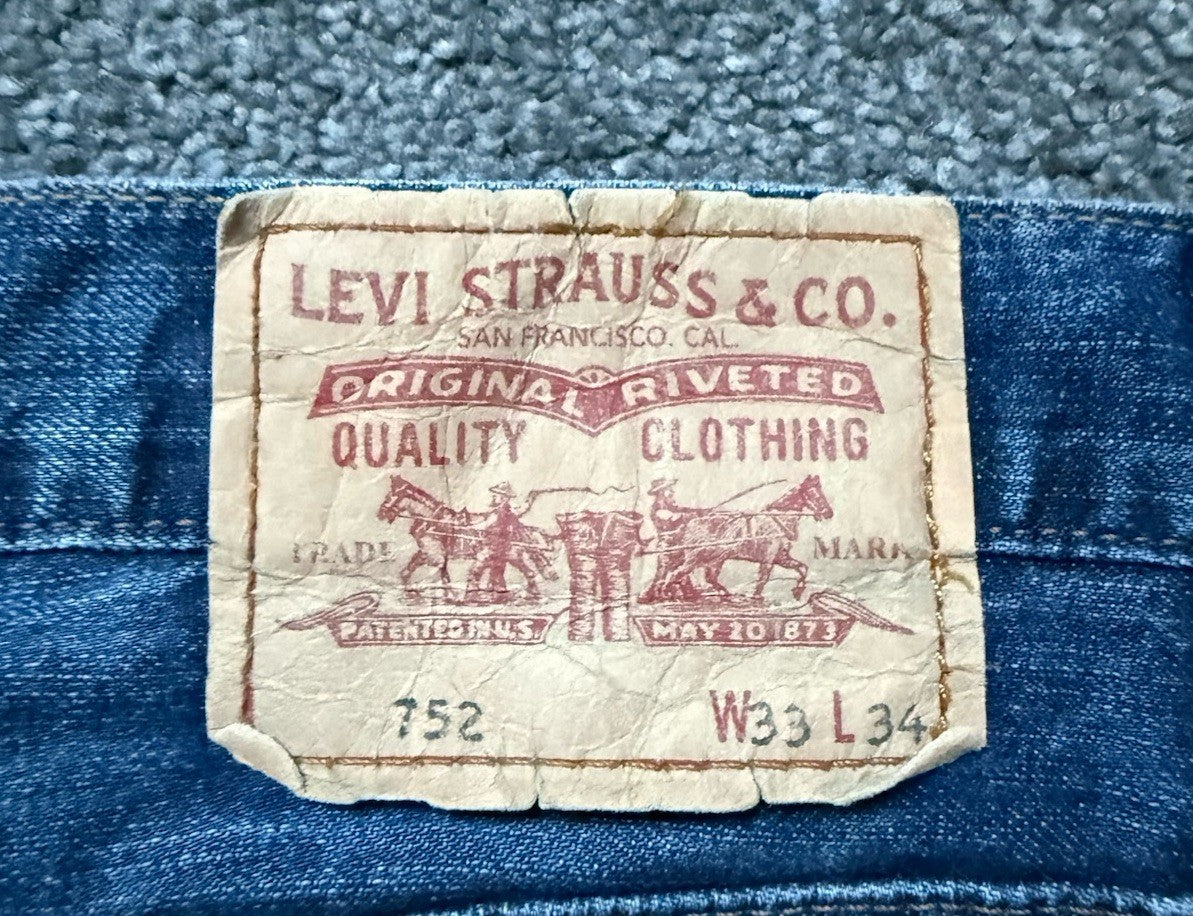 46164037