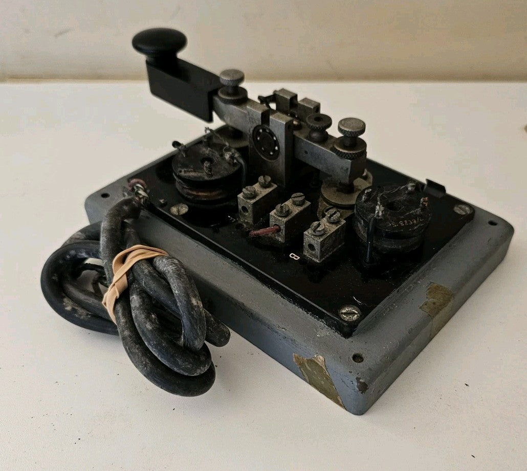 47739837