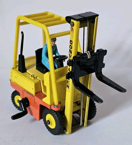 47031334