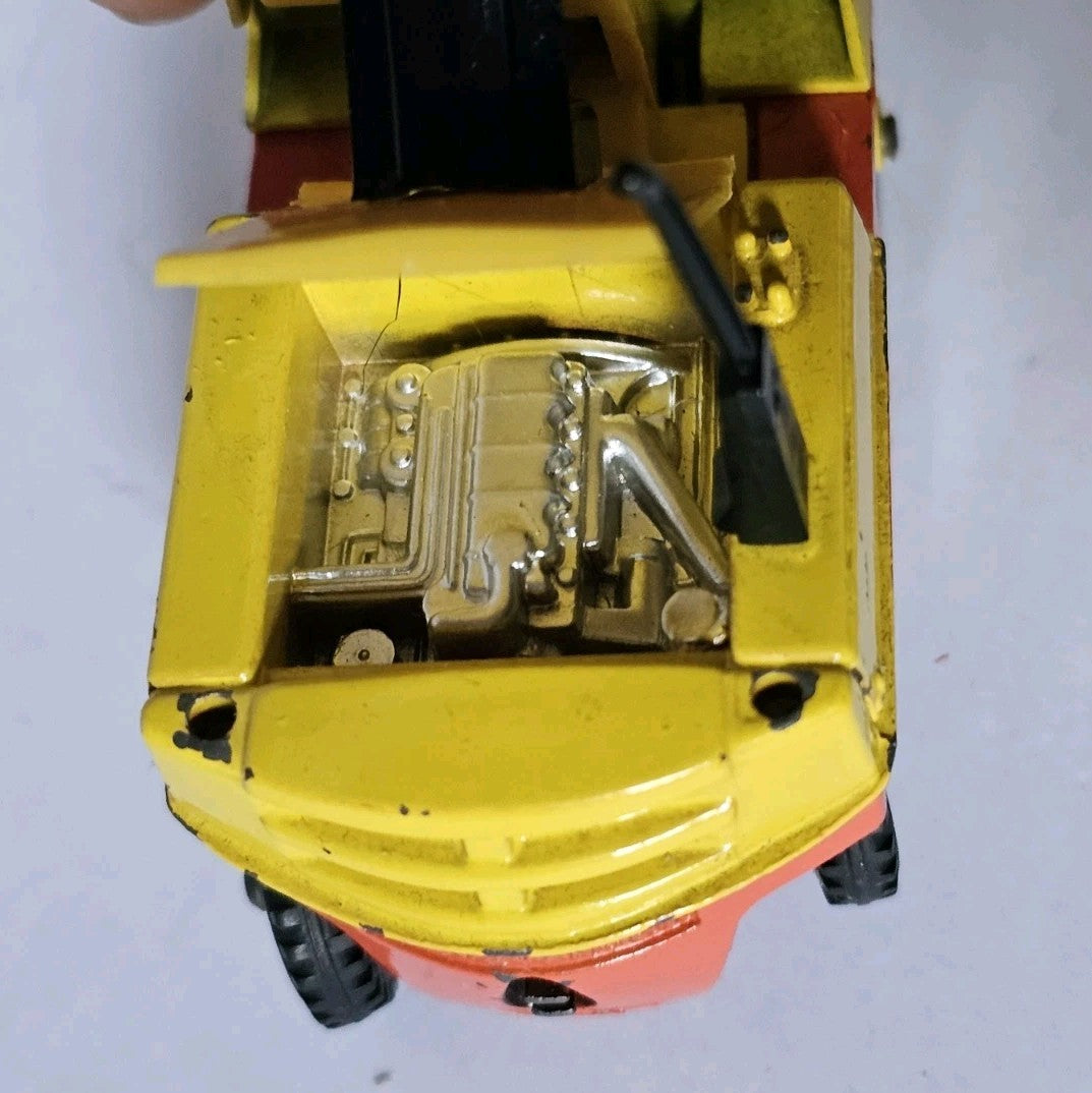 47031334