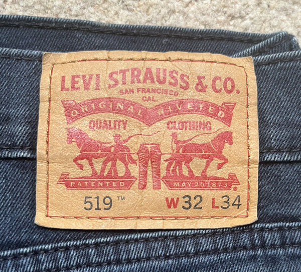 44305617