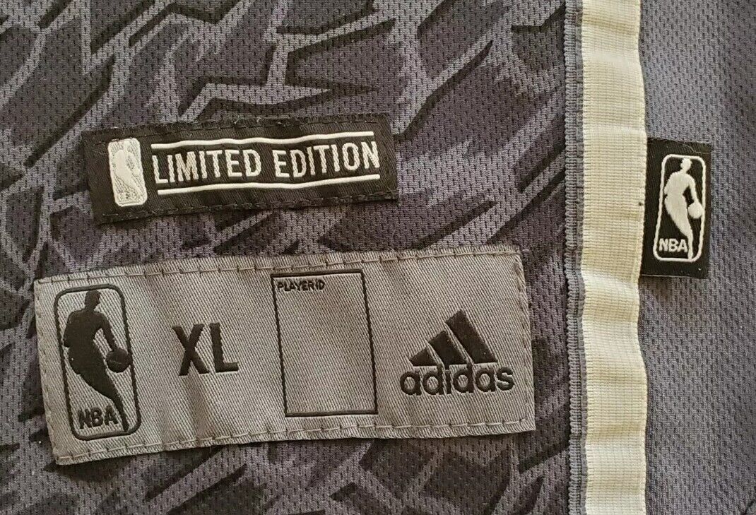 LA Lakers Kobe Bryant Jersey Blackout 2011 Adidas XL - Rare Limited Edition