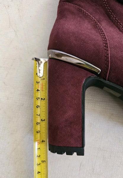 47053818