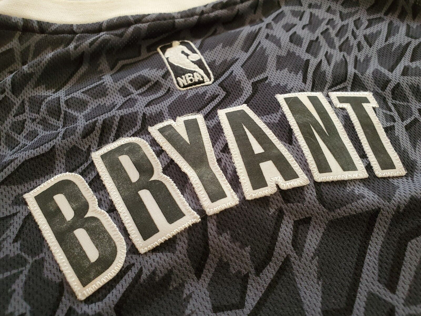 LA Lakers Kobe Bryant Jersey Blackout 2011 Adidas XL - Rare Limited Edition