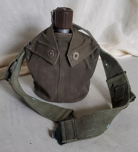 US ARMY Water Bottle Canteen Cup Cover and Belt - Vintage 1970's WBG 60 Vietnam