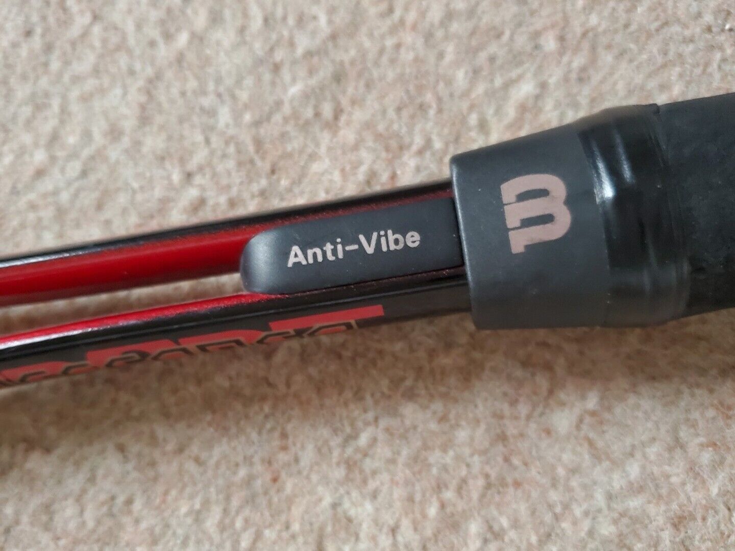WILSON DEFENDER Squash Racket Anti-Vibe Aerodynamic Red Black With Cover