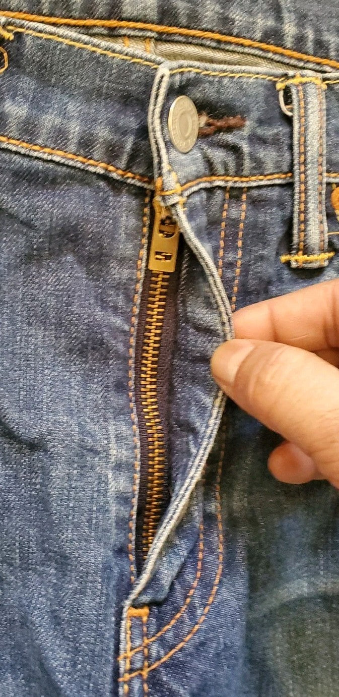 44372529