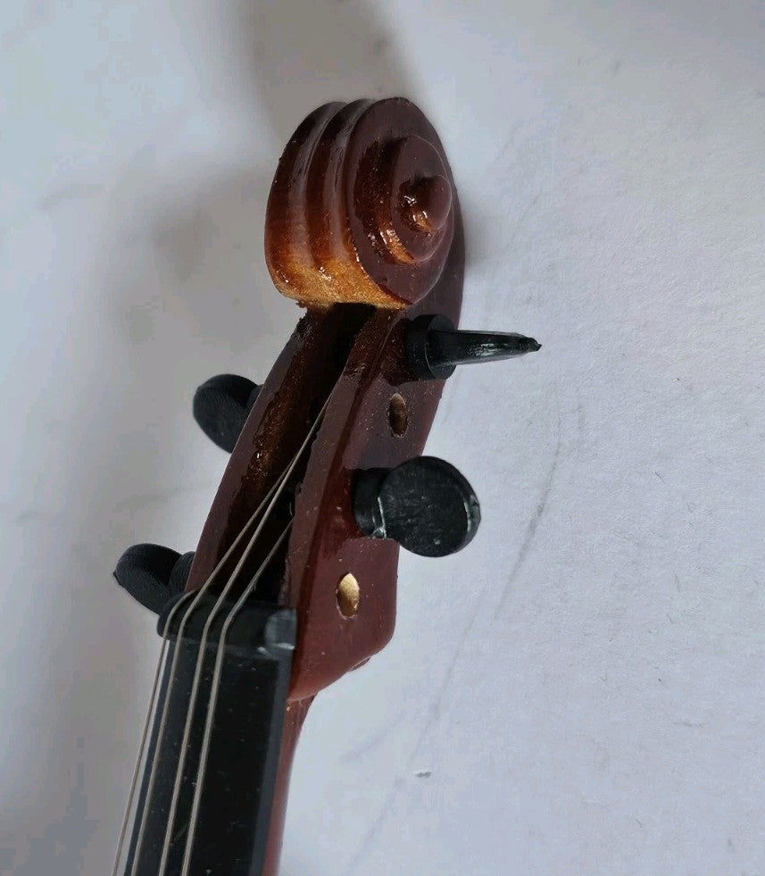 47039895