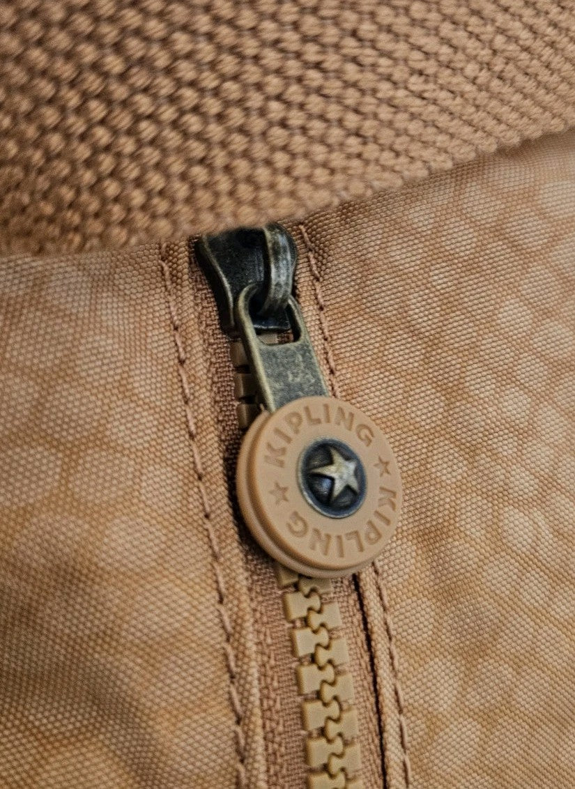 47551289