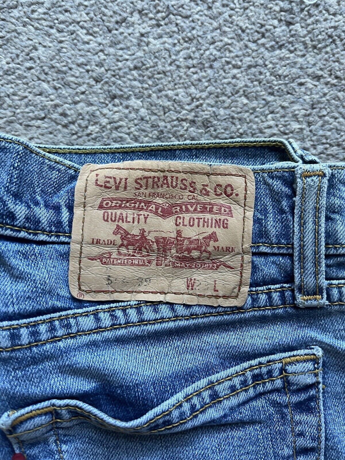 LEVIS 524 Jeans Mens W 28 L 30  Vintage Blue Denim Red Tab Regular Fit A123