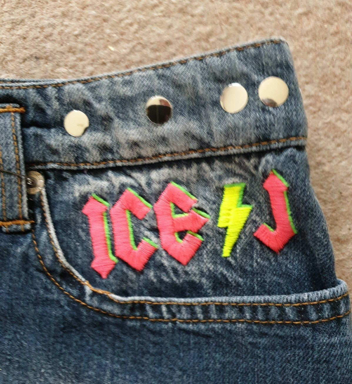 46784025