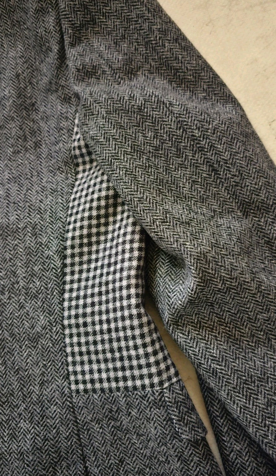 47023748