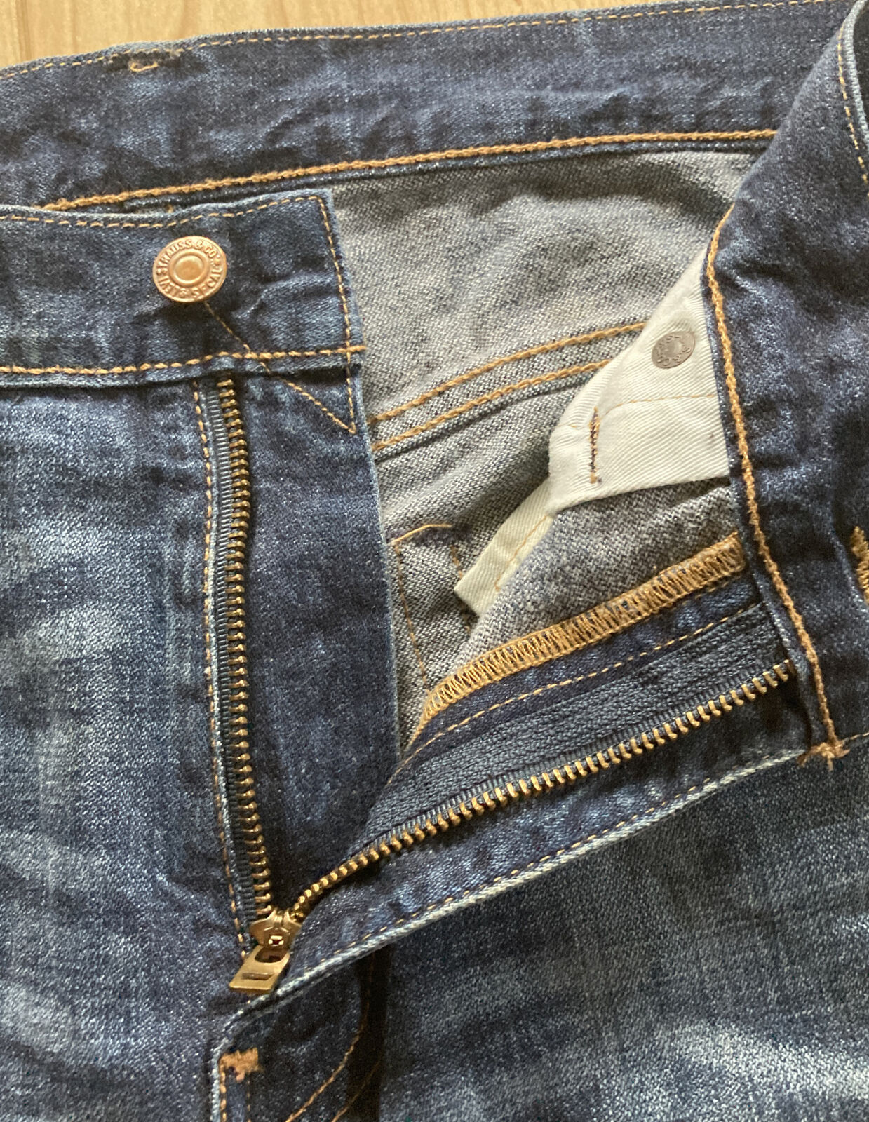LEVIS 520 Jeans Mens W 34 L 32 Vintage Blue Denim Red Tab Regular Fit No 132