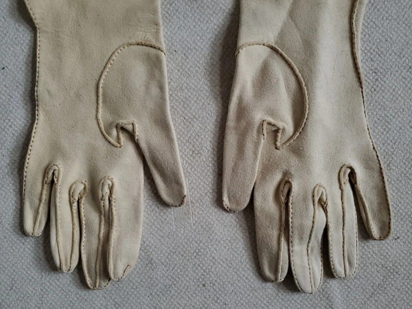 1950s Vintage Kid Leather Gloves Womens 6 1/4 Ivory Handsewn Mid Length
