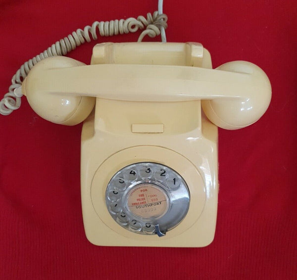 VINTAGE Rotary Phone GPO 746 Display Only Needs Spring  No 2