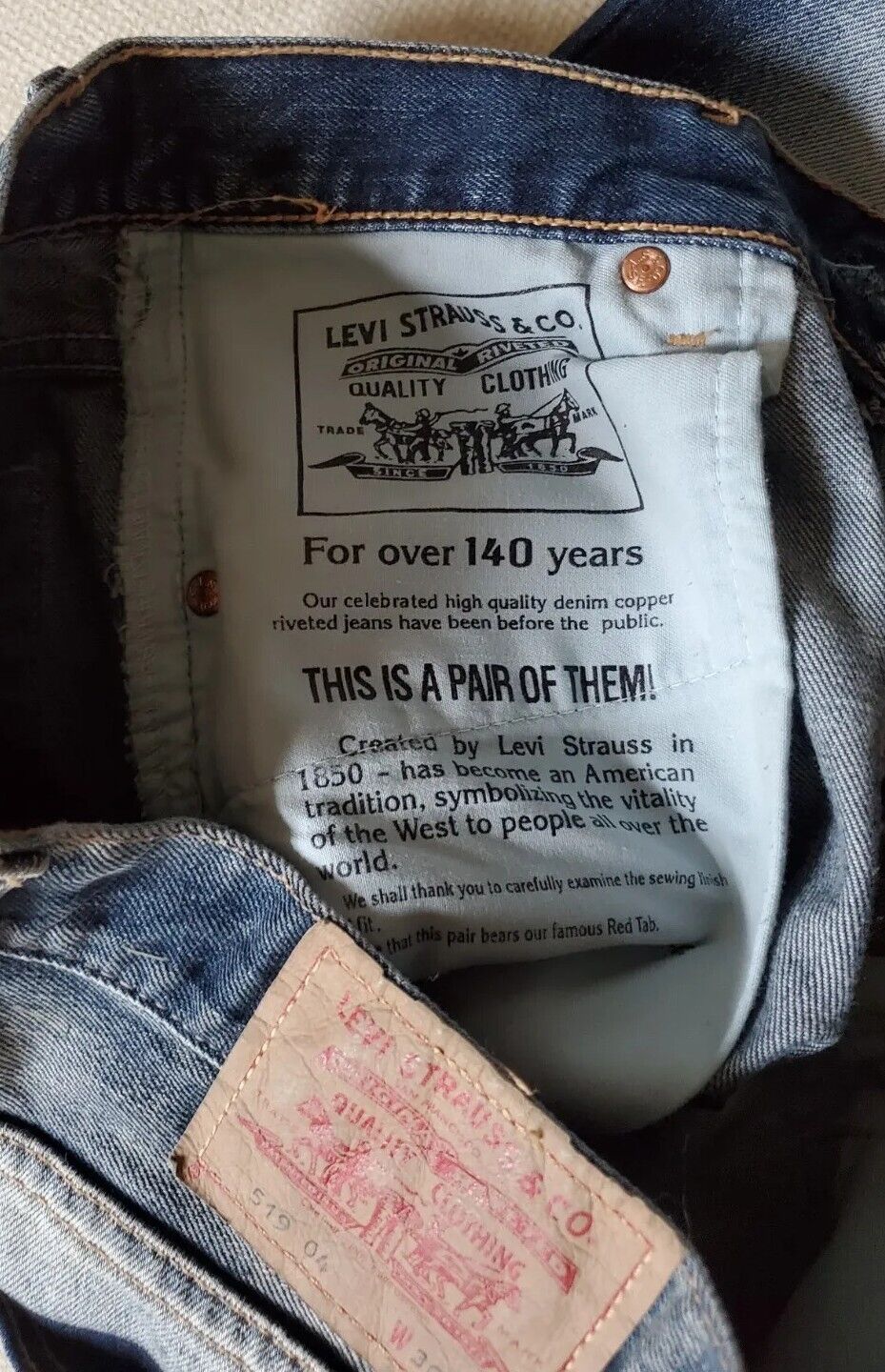 LEVIS 519 Jeans Mens W 30 L 34 Slim Fit Low Rise Blue Fade Denim New With Tags